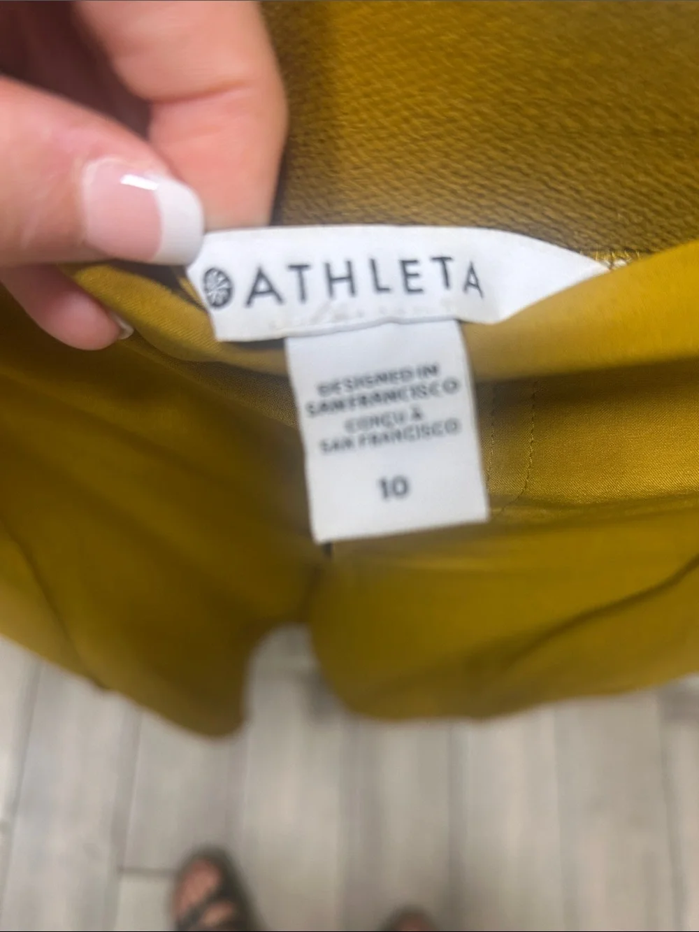 Athleta NWT Vienna Cargo PANTS Yellow Gold High Rise Straight-Leg Trousers Sz 10